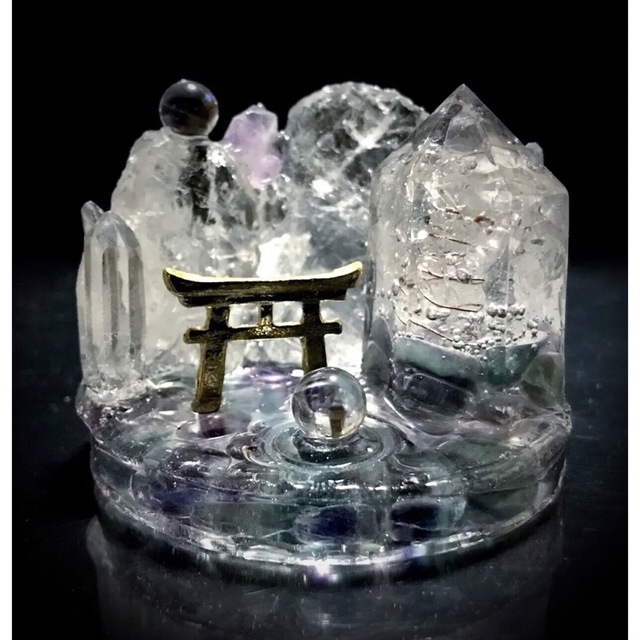 ✨神秘の泉✨オルゴナイト✨オブジェ✨鳥居✨水紋✨フローライト✨アメジスト✨水晶✨