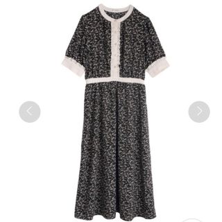 アクシーズファム(axes femme)のaxes femme アクシーズファム 新品タグ付き♦︎ 小花柄ワンピース(ひざ丈ワンピース)