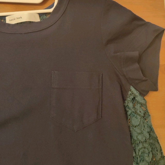 sacai luck(サカイラック)のsacai luck ネイビー ポケット Tシャツ グリーン レース レディースのトップス(Tシャツ(半袖/袖なし))の商品写真
