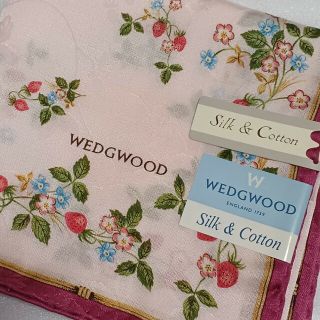 ウェッジウッド(WEDGWOOD)の値下げ📌ウェッジウッド☆シルク50%大判ハンカチーフ58×58🍓(ハンカチ)