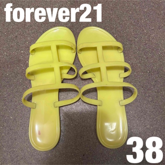 FOREVER 21(フォーエバートゥエンティーワン)のforever21  サンダル　24cm  プチプラ　フラットサンダル　格安 レディースの靴/シューズ(サンダル)の商品写真