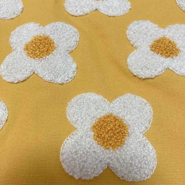 クッションカバー 刺繍 立体的 花柄 45×45 カラフル 北欧 ホワイト×黄