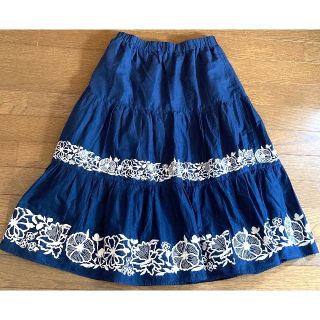 ローラアシュレイ(LAURA ASHLEY)のローラアシュレイ 刺繍スカート（9号）(ロングスカート)