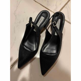 チャールズアンドキース(Charles and Keith)のCHARLES & KEITH パンプス(ハイヒール/パンプス)