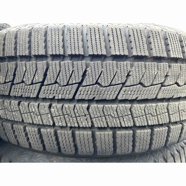 トーヨータイヤ(トーヨータイヤ)のめあ様専用　TOYO 215/55R17 22年製　スタッドレスタイヤ 自動車/バイクの自動車(タイヤ)の商品写真