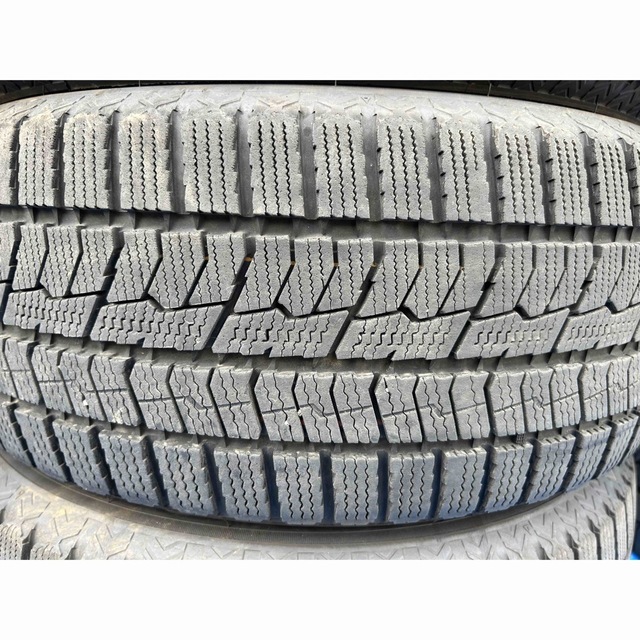 トーヨータイヤ(トーヨータイヤ)のめあ様専用　TOYO 215/55R17 22年製　スタッドレスタイヤ 自動車/バイクの自動車(タイヤ)の商品写真