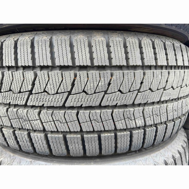 トーヨータイヤ(トーヨータイヤ)のめあ様専用　TOYO 215/55R17 22年製　スタッドレスタイヤ 自動車/バイクの自動車(タイヤ)の商品写真