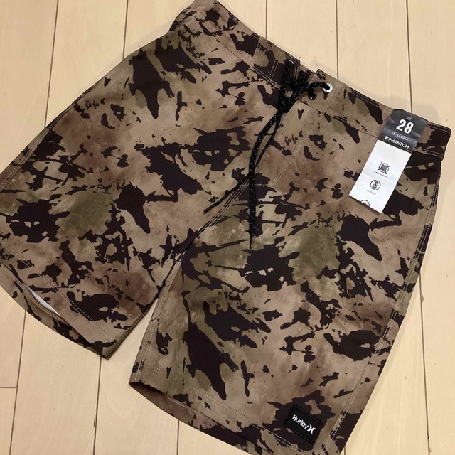 Hurley 水陸両用 ショートパンツ カモ柄