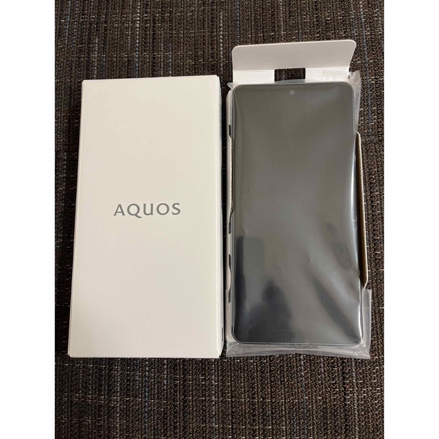 AQUOS sense7 plus BLACK（ブラック）128 GB顔指紋認証スマートフォン特徴