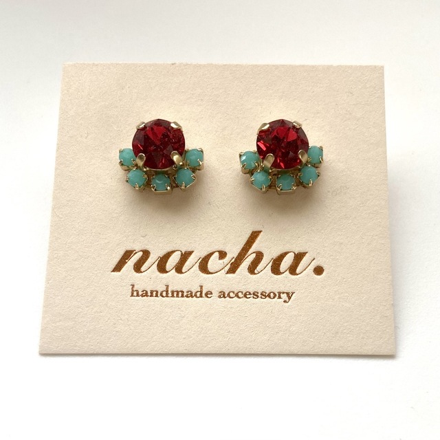 【最終値下げ】nacha. ハンドメイド アクセサリー ピアス ② ハンドメイドのアクセサリー(ピアス)の商品写真