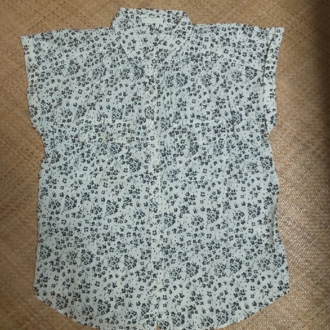 GU(ジーユー)の半袖シャツ レディースのトップス(シャツ/ブラウス(半袖/袖なし))の商品写真