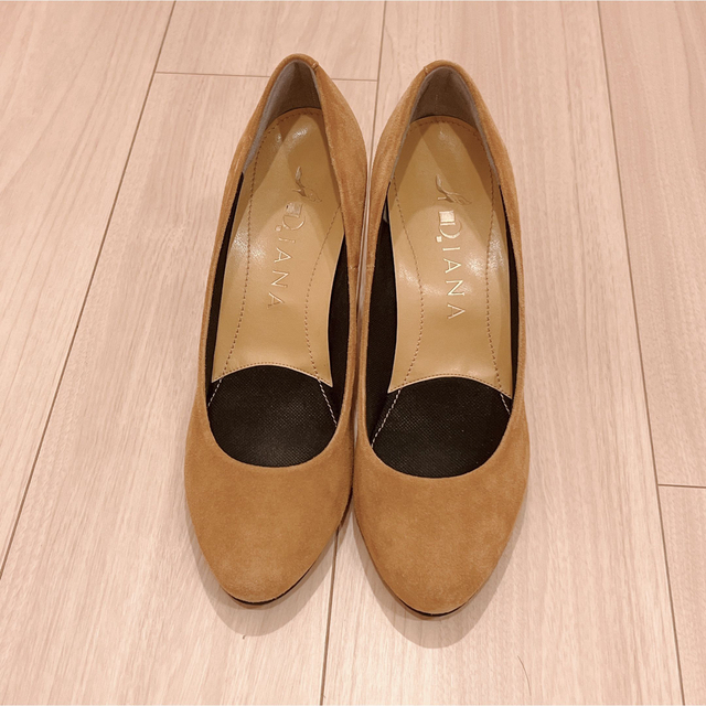DIANA(ダイアナ)のDIANA ルフリー イエロースエード 23.5 レディースの靴/シューズ(ハイヒール/パンプス)の商品写真