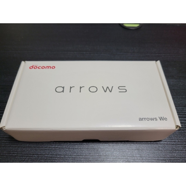 arrows(アローズ)の新品未使用 arrows We F-51B パープル スマホ/家電/カメラのスマートフォン/携帯電話(スマートフォン本体)の商品写真