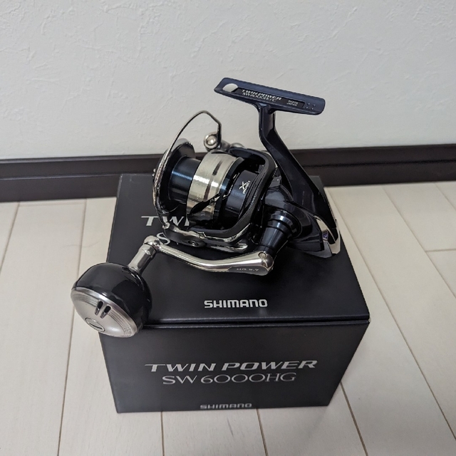 SHIMANO(シマノ)の【中古】21ツインパワーSW 6000HG スポーツ/アウトドアのフィッシング(リール)の商品写真