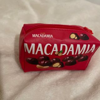 ガチャ お菓子のポーチ マカダミア&きのこの山(ポーチ)