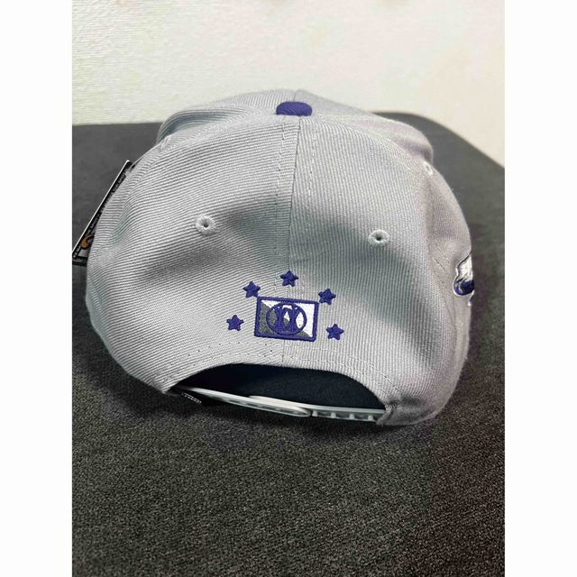 NEW ERA(ニューエラー)の新品未使用　Twnty Two Gray & Purple UV Gray メンズの帽子(キャップ)の商品写真