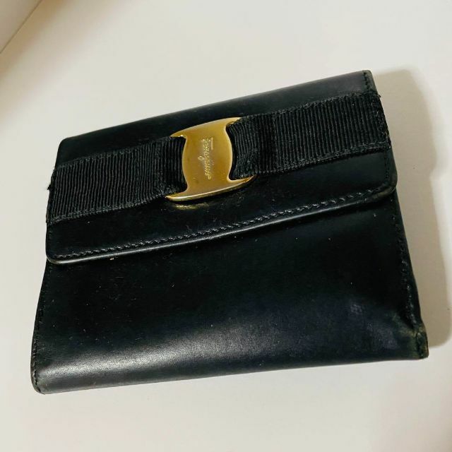 新品未使用♡フェラガモ　折りたたみ財布　黒　レザー　ガンチーニ　バッグ　財布