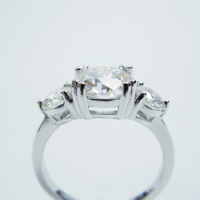 約14.5号　3EX 合計2.8ct モアサナイト リング 2ct0.4ct×2 レディースのアクセサリー(リング(指輪))の商品写真