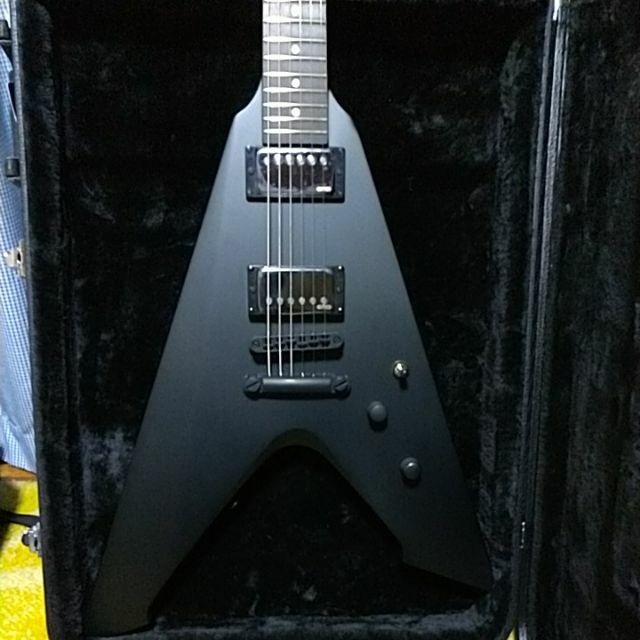 ESP(イーエスピー)の★完結価格★ご決断ください★最後の本当にＬＴＤ vulture ヴァルチャー黒 楽器のギター(エレキギター)の商品写真