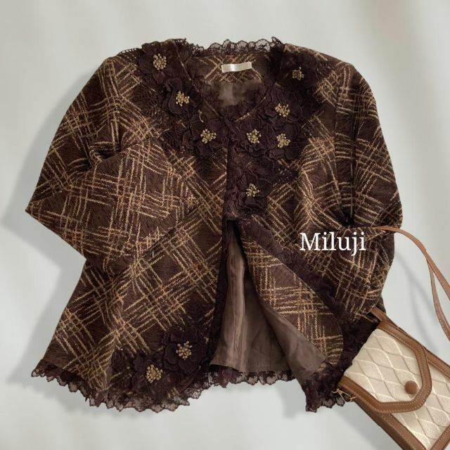 【訳あり美品】　Miluji　刺繍デザインウールブレンド国産品カーディガン