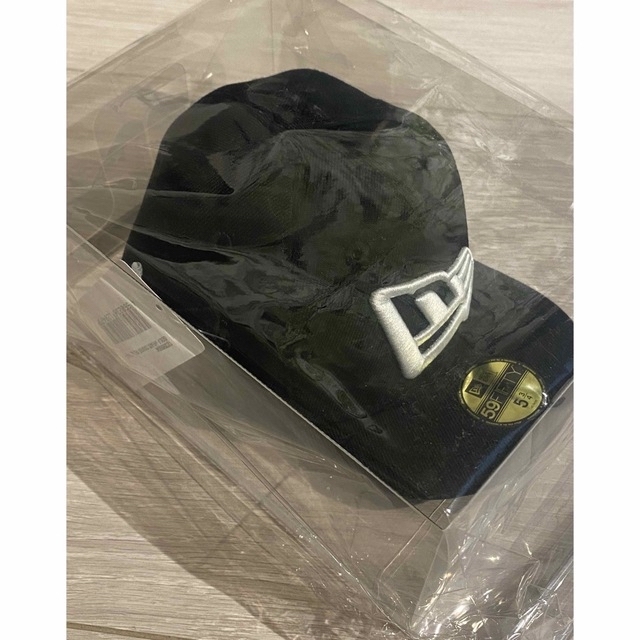 NEW ERA(ニューエラー)の値下★【ニューエラゴルフ】 ヘッドカバー フラッグロゴ ブラック × ホワイト チケットのスポーツ(ゴルフ)の商品写真