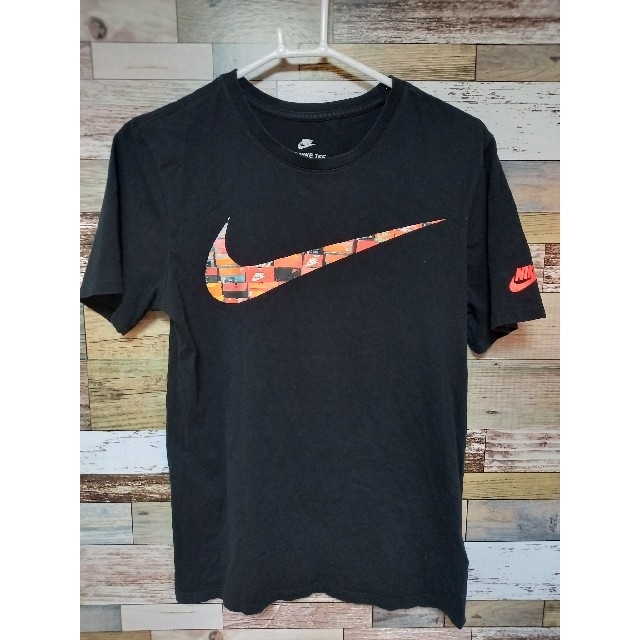 NIKE(ナイキ)のナイキ　NIKE　スニーカーロゴ　Tシャツ S メンズのトップス(Tシャツ/カットソー(半袖/袖なし))の商品写真