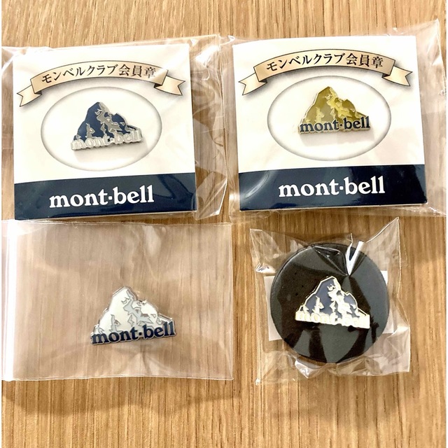 mont bell(モンベル)のmont-bell モンベル　ピンバッヂ　4個セット スポーツ/アウトドアのアウトドア(登山用品)の商品写真