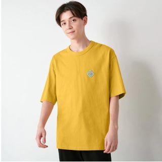 ジーユー(GU)のGU 鬼滅の刃 善逸 コラボTシャツ 5分袖(Tシャツ/カットソー(半袖/袖なし))