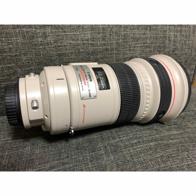 Canon(キヤノン)の【当日発送!】Canon EF 300mm F2.8 IS USM ケース付 スマホ/家電/カメラのカメラ(レンズ(単焦点))の商品写真