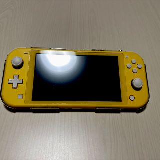 ニンテンドースイッチ(Nintendo Switch)のSwitch light イエロー(家庭用ゲーム機本体)