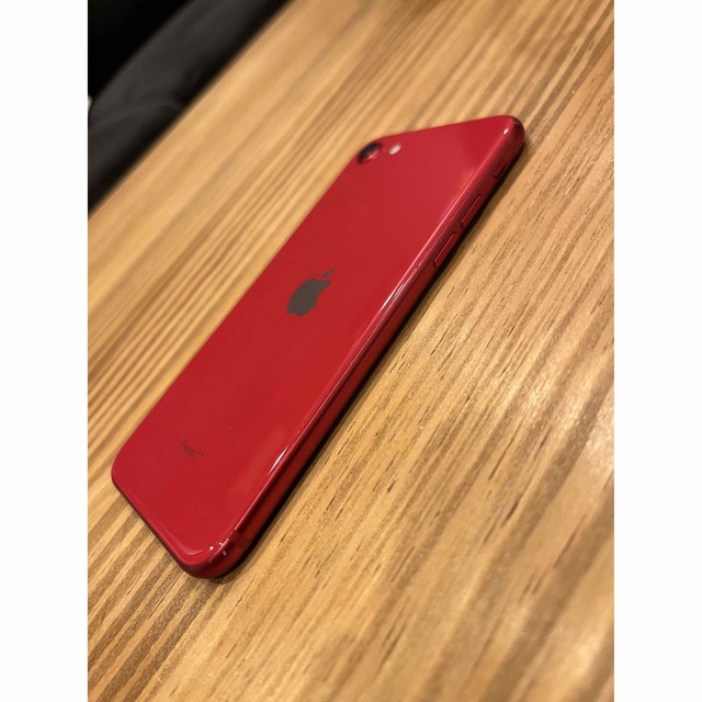 iPhone(アイフォーン)のアップル iPhoneSE 第2世代 64GB レッド au スマホ/家電/カメラのスマートフォン/携帯電話(スマートフォン本体)の商品写真