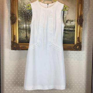 テッドベイカー(TED BAKER)のTED BAKER サイズ1   白　　(9号相当)(ひざ丈ワンピース)