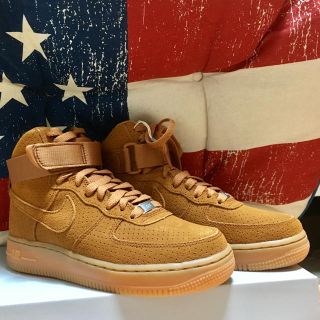 ナイキ(NIKE)の【新品/送料込】NIKE AIRFORCE1(スニーカー)