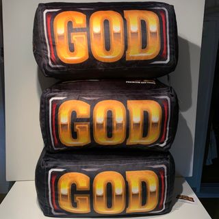 ユニバーサルエンターテインメント(UNIVERSAL ENTERTAINMENT)の3種セット　しまむら　ミリオンゴッド　GOD クッション　(パチンコ/パチスロ)