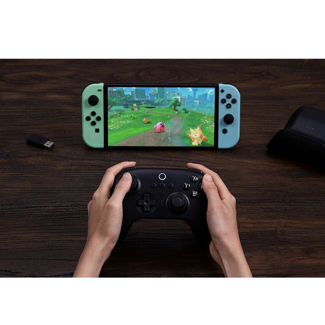 【新品】8bitdo ultimate 充電ドックを備えたBluetooth スマホ/家電/カメラのPC/タブレット(PC周辺機器)の商品写真