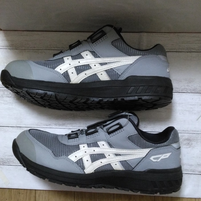 asics(アシックス)の【試着のみ・未使用⠀】アシックスasics安全靴ウィンジョブCP209グレー メンズの靴/シューズ(スニーカー)の商品写真