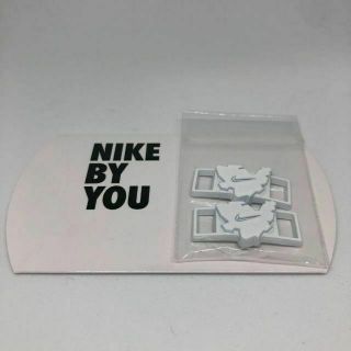 新品未使用　NIKEデュブレ ホワイト　ケースは付属しません。(その他)