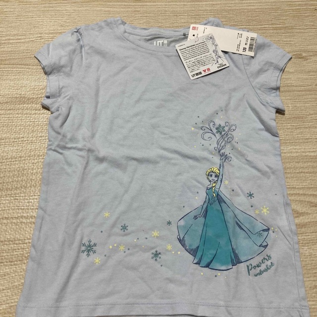 UNIQLO(ユニクロ)の新品ユニクロ　アナ雪　Tシャツ　120 キッズ/ベビー/マタニティのキッズ服女の子用(90cm~)(Tシャツ/カットソー)の商品写真