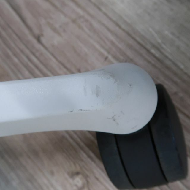 オカムラ　シルフィー　ハイバック　肘なし　ホワイトフレーム　ブラック2017年製