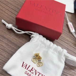 ヴァレンティノ(VALENTINO)のVALENTINO ロゴ ピアス(ピアス)