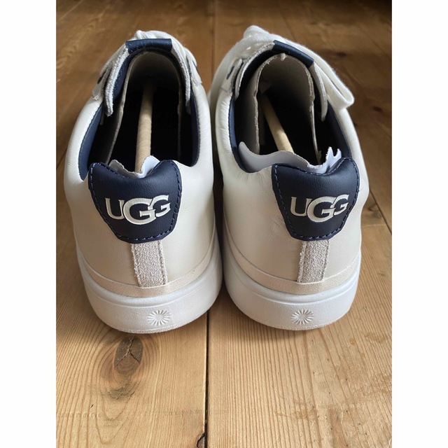 UGG スニーカー