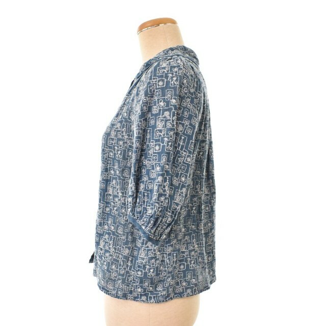 mina perhonen(ミナペルホネン)のミナペルホネン obscure ブラウス シャツ 五分袖 刺繍 青 ns1368 レディースのトップス(シャツ/ブラウス(半袖/袖なし))の商品写真
