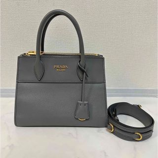 プラダ サフィアーノ バッグ(グレー/灰色系)の通販 69点 | PRADAの
