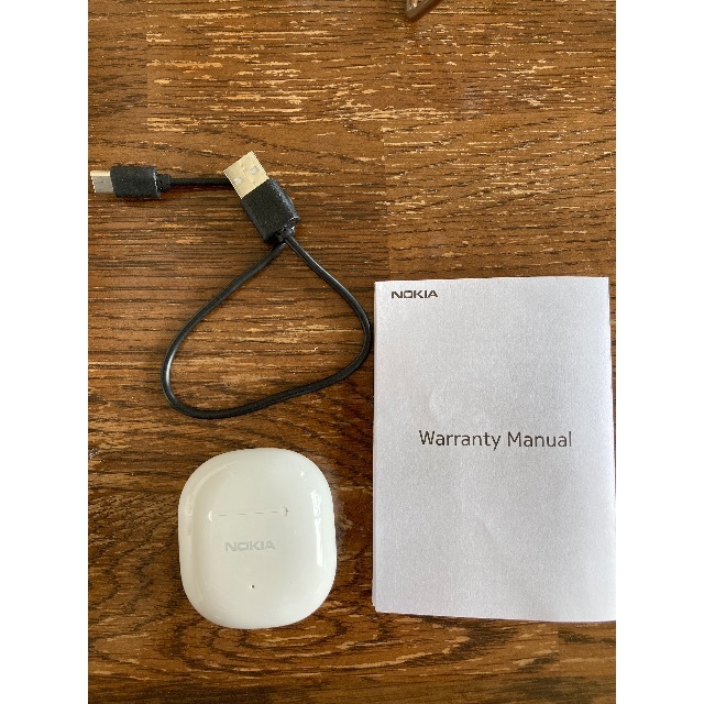 Nokiaワイヤレスイヤホン 充電ケースのみの通販 by lovelyサクラ Nokiaワイヤレスイヤホン 充電ケースのみの通販 by lovelyサクラ