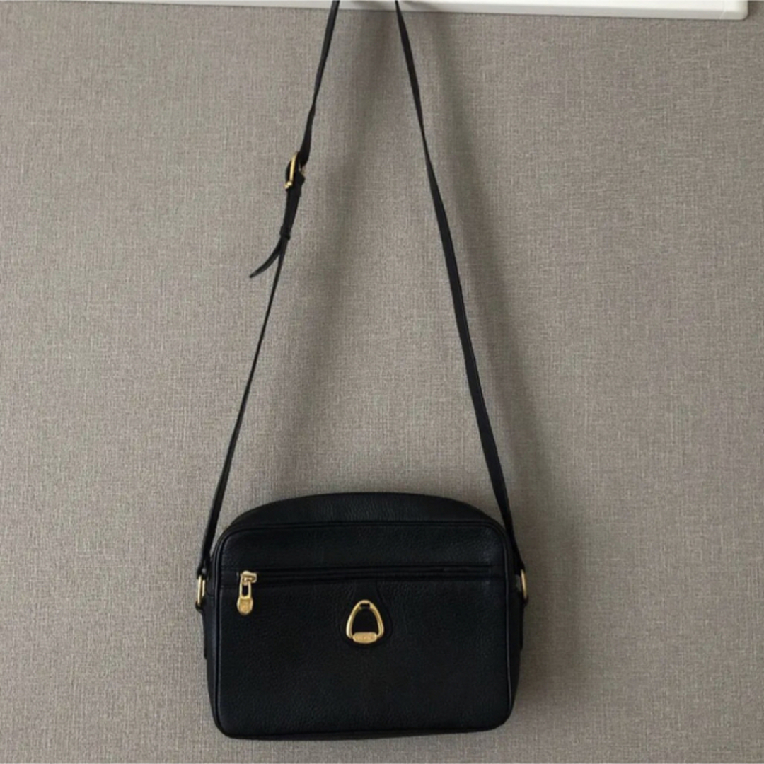 celine(セリーヌ)のセリーヌ　celine ショルダーバッグ　黒 レディースのバッグ(ショルダーバッグ)の商品写真