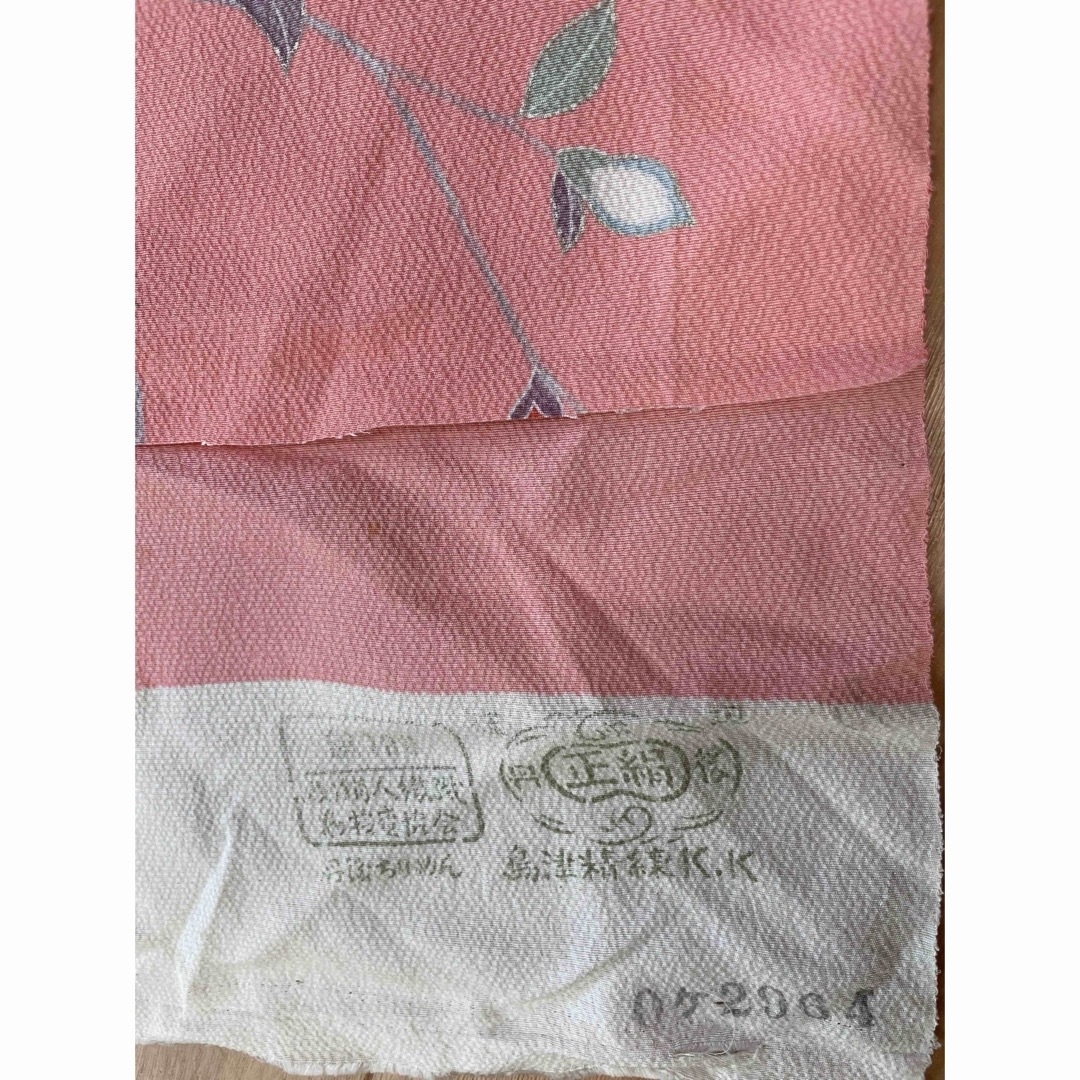 着物　正絹　端切れ　ピンク　椿 ハンドメイドの素材/材料(生地/糸)の商品写真