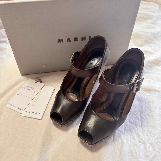 Marni(マルニ)のMARNI マルニ　オープントゥ　パンプス レディースの靴/シューズ(ハイヒール/パンプス)の商品写真