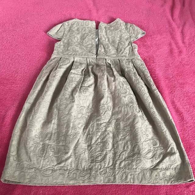 ZARA KIDS(ザラキッズ)のZARA KIDSキッズワンピ　130㎝　ペイズリーワンピ　ザラキッズ キッズ/ベビー/マタニティのキッズ服女の子用(90cm~)(ワンピース)の商品写真