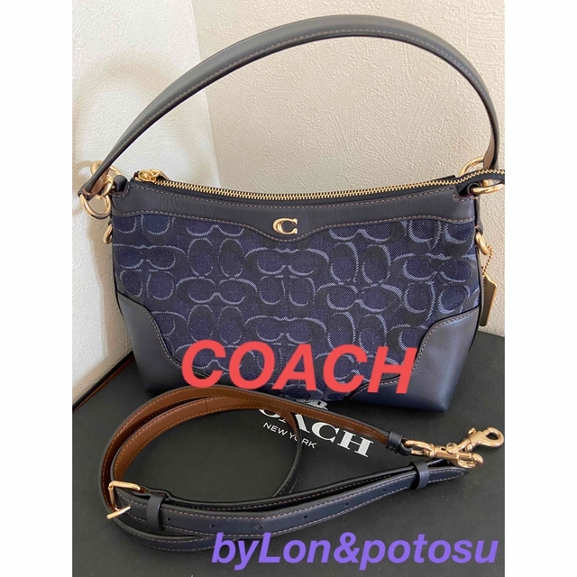 COACHデニム型押しシグネチャー2wayショルダーバッグ未使用に近い