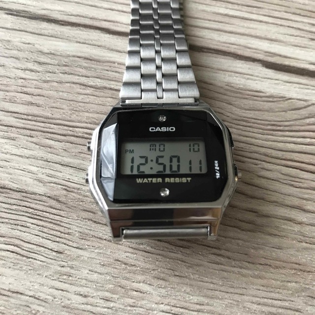 カシオCASIO  A159WAD  デジタル　腕時計　カットガラス　天然ダイヤ